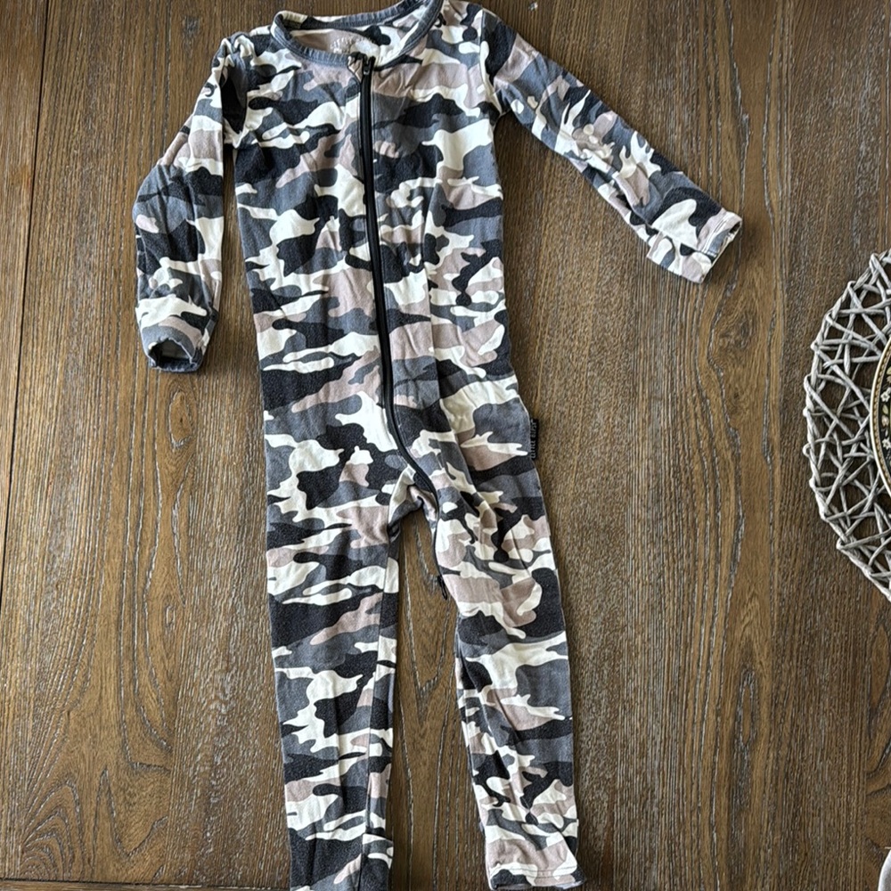 Camouflage Zip-Up Jumpsuit